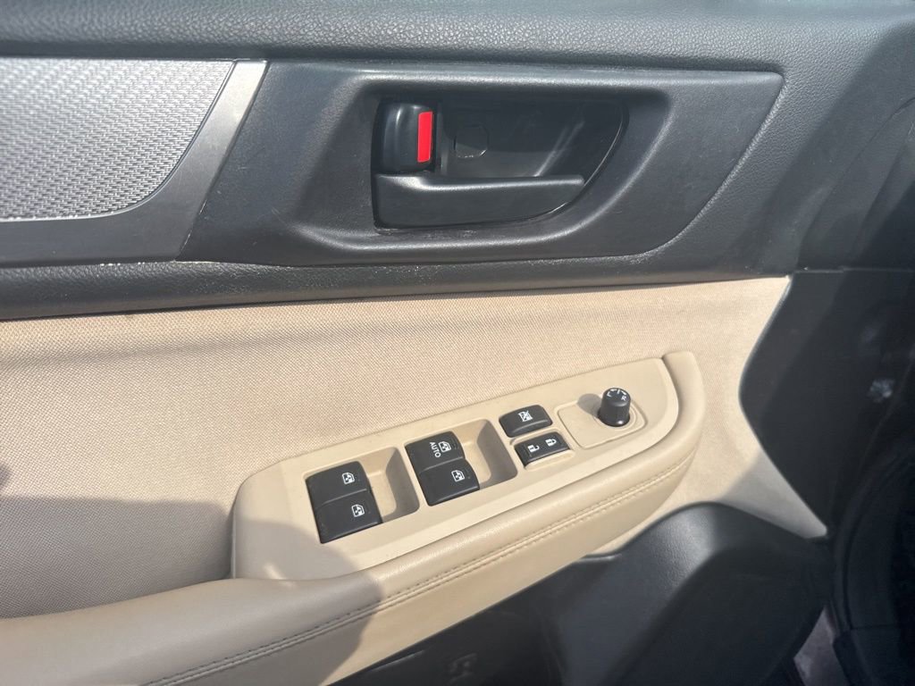 Used 2019 Subaru Outback 2.5i AWD/4WD image 18