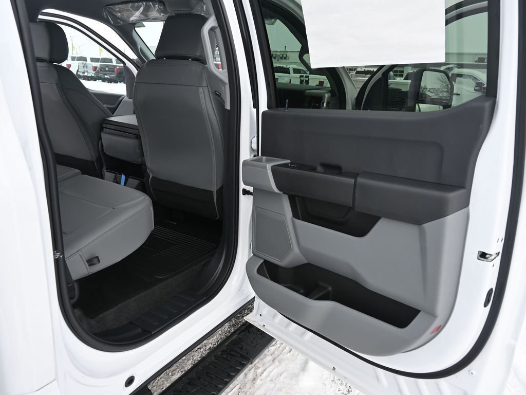 New 2026 Ford F350 XL w/ XL Chrome Package image 23