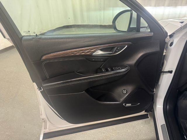 Used 2023 Buick Envision Avenir image 12