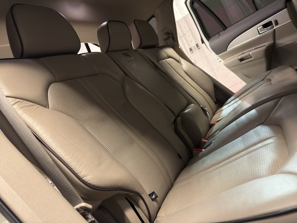 Used 2012 Lincoln MKX AWD image 25