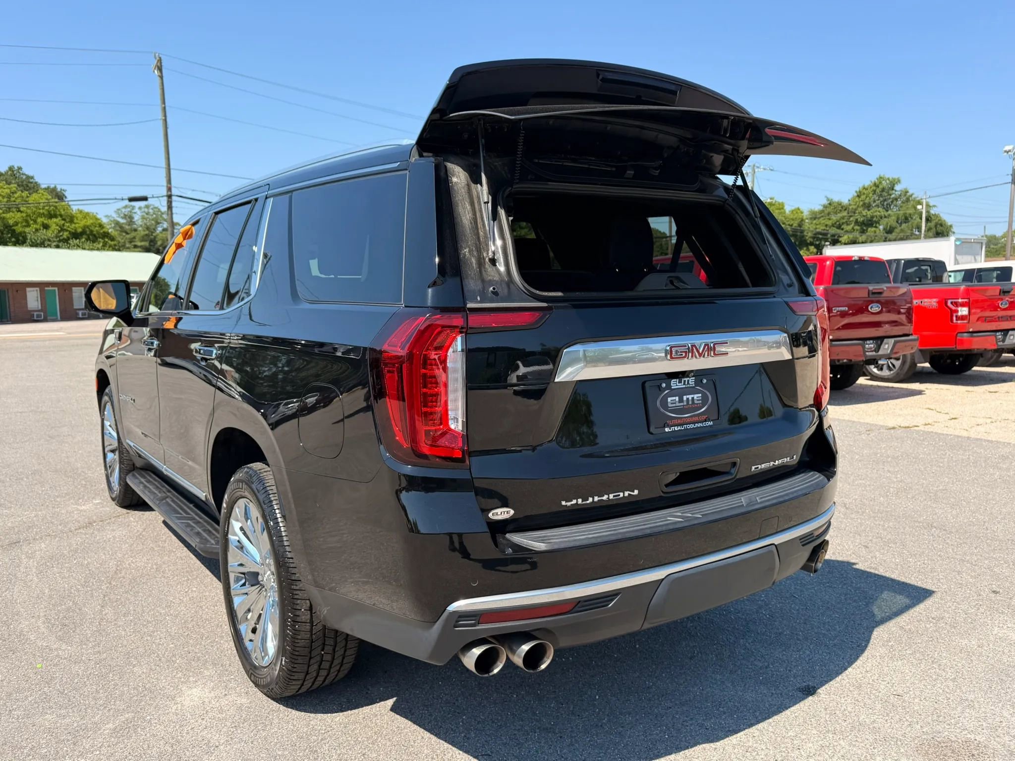 Used 2021 GMC Yukon Denali AWD/4WD image 46