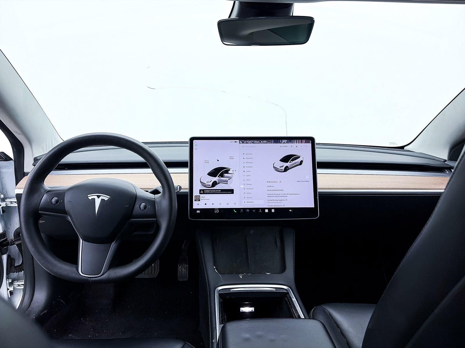 Used 2023 Tesla Model 3 Standard Range image 27