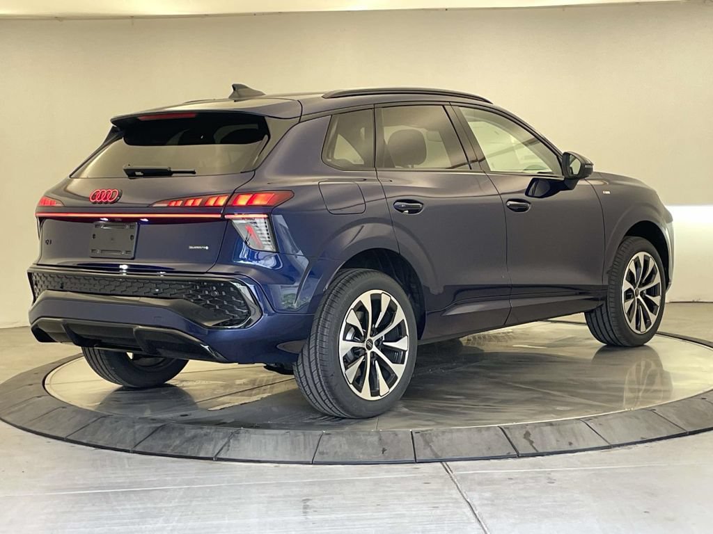 New 2026 Audi Q3 quattro 2.0T AWD/4WD image 7