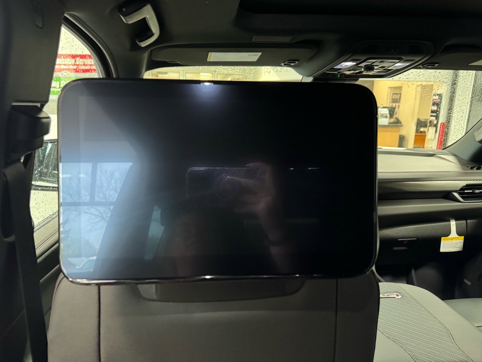 New 2026 GMC Yukon XL AT4 w/ AT4 Premium Plus Package AWD/4WD image 14