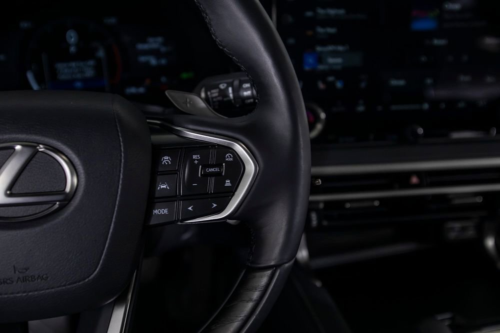 Used 2025 Lexus RX 350 Premium w/ Accessory Package (Z1) FWD image 36