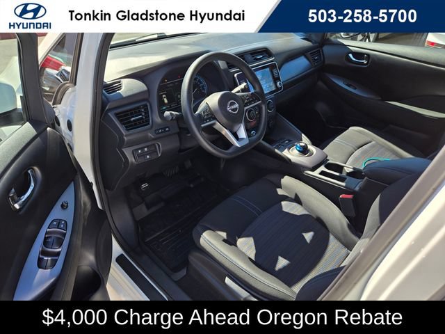 Used 2025 Nissan Leaf S FWD image 19