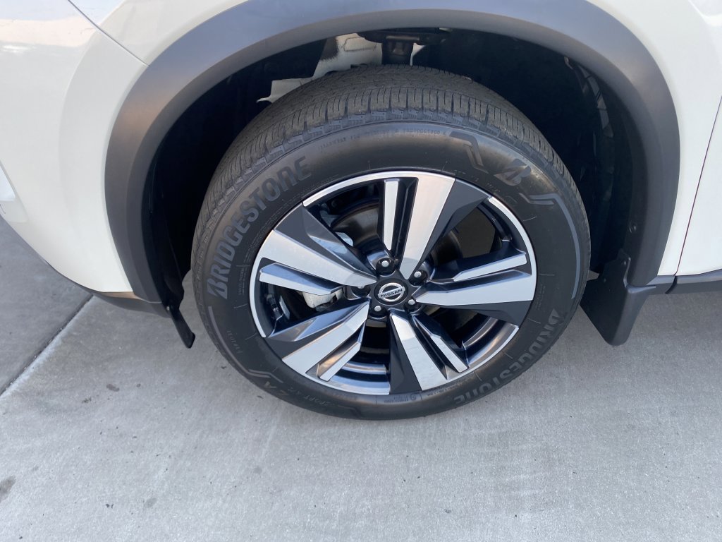 Used 2021 Nissan Rogue SL w/ Premium Package image 9