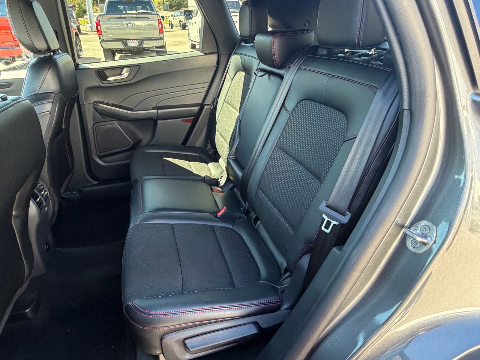 Used 2025 Ford Escape ST-Line AWD/4WD image 43