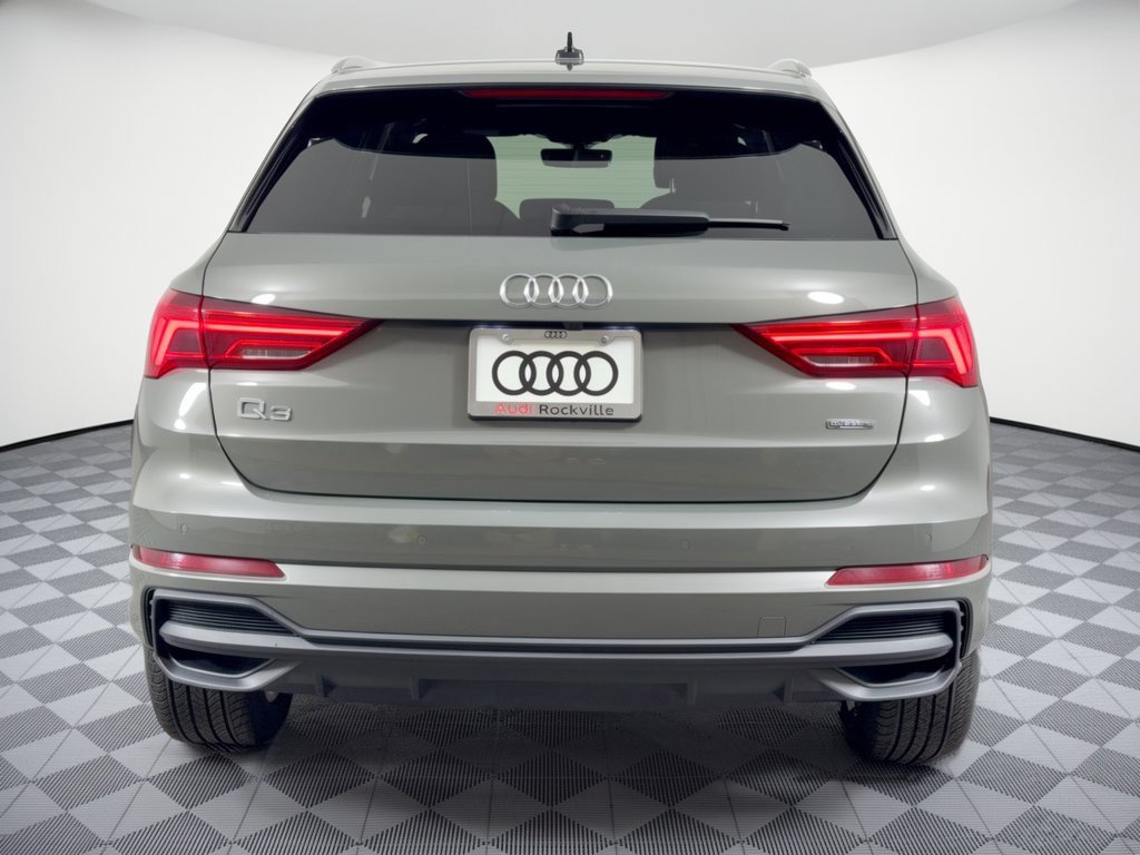 Used 2024 Audi Q3 2.0T Premium AWD/4WD image 11