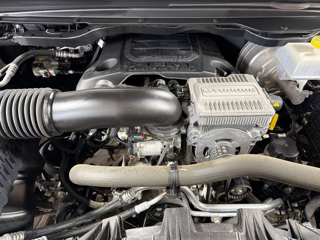 Used 2023 RAM 1500 Laramie AWD/4WD image 32