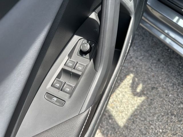 New 2025 Volkswagen Jetta SE image 13