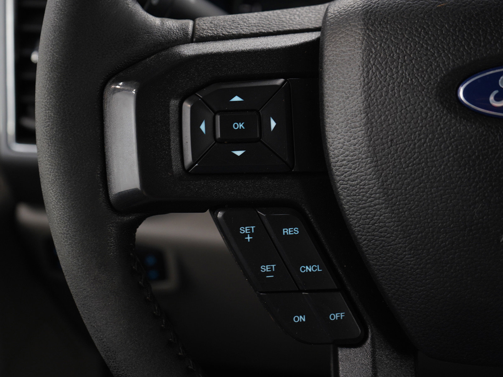 Used 2019 Ford F150 XLT w/ Equipment Group 302A Luxury AWD/4WD image 28