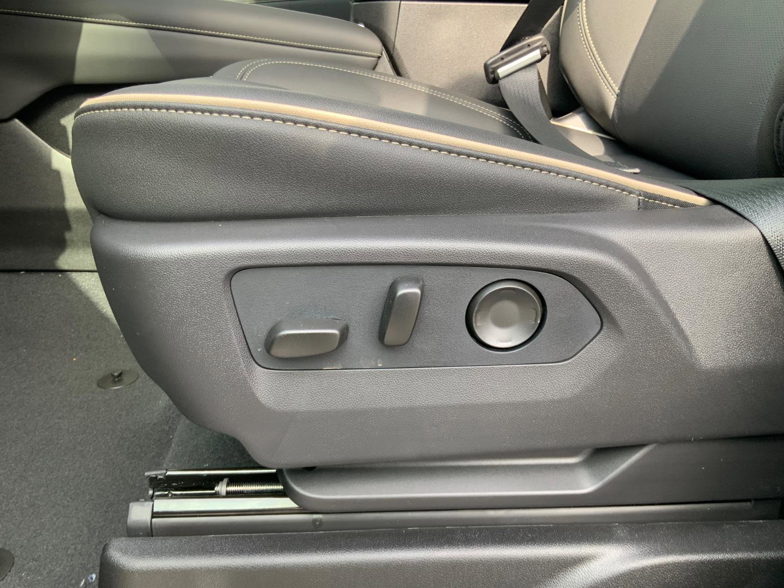 New 2026 Chevrolet Tahoe Premier w/ Sun And Tow Package AWD/4WD image 27