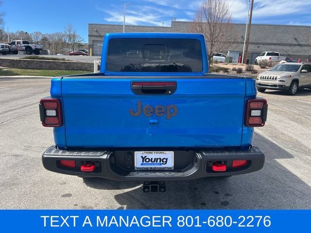 New 2026 Jeep Gladiator Rubicon w/ Steel Power Dome Hood Package AWD/4WD image 4
