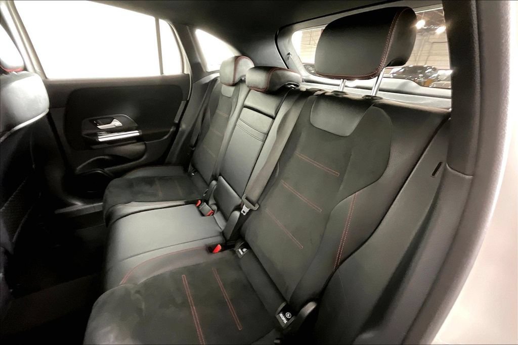 Certified 2022 Mercedes-Benz GLA 35 AMG 4MATIC image 18