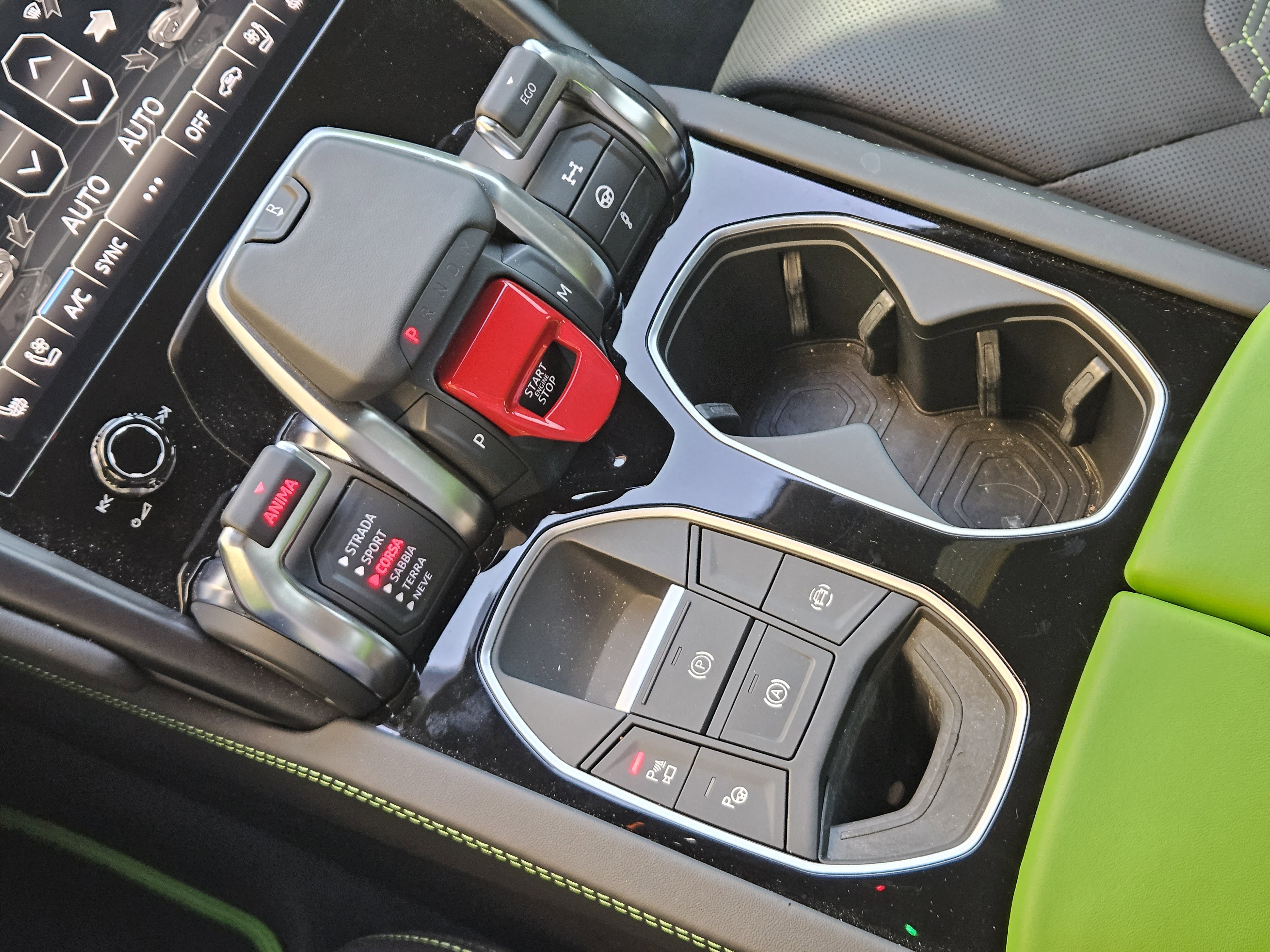 Used 2021 Lamborghini Urus image 22