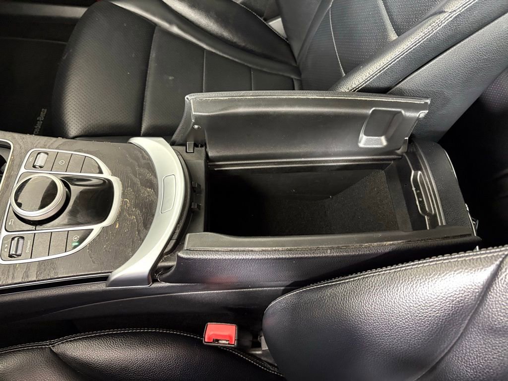 Used 2017 Mercedes-Benz C 300 Sedan image 37