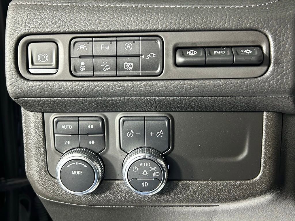 Used 2022 GMC Yukon XL Denali image 32