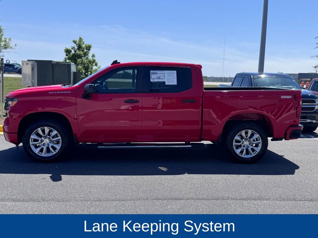 Used 2023 Chevrolet Silverado 1500 Custom image 3