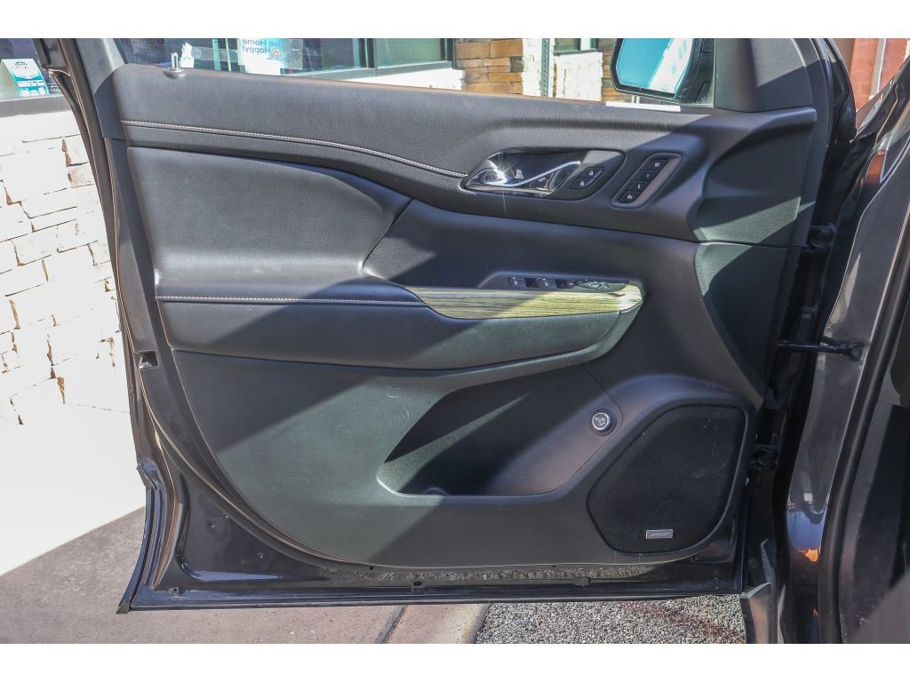 Used 2019 GMC Acadia Denali image 9