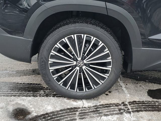 New 2026 Volkswagen Taos SE image 5