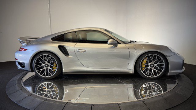 Used 2014 Porsche 911 Turbo AWD/4WD image 30