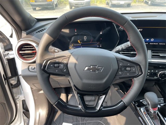 New 2025 Chevrolet Trax RS w/ Sunroof Package image 14