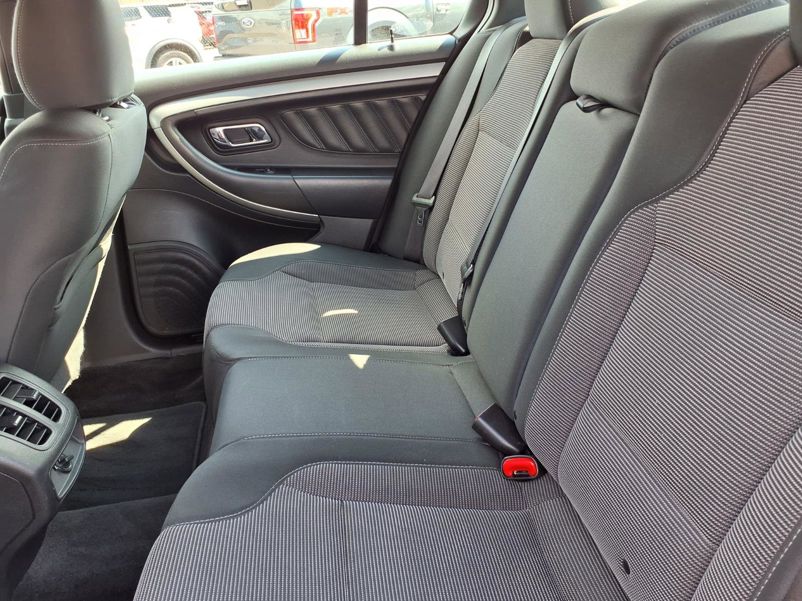 Used 2018 Ford Taurus SEL image 6