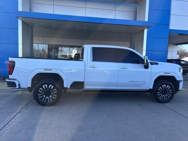 Used 2024 GMC Sierra 2500 Denali Ultimate image 2