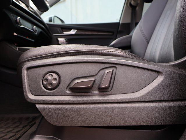 Used 2020 Audi Q5 2.0T Premium Plus w/ Premium Plus Package AWD/4WD image 39