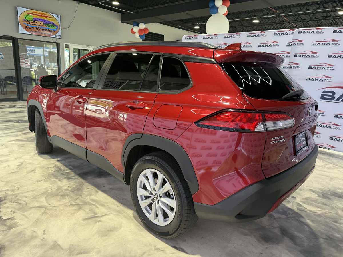 Used 2022 Toyota Corolla Cross LE w/ Moonroof Package image 13