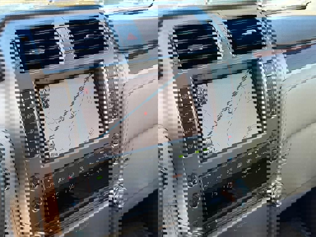 Used 2013 Lexus GX 460 w/ Comfort Plus Pkg image 24