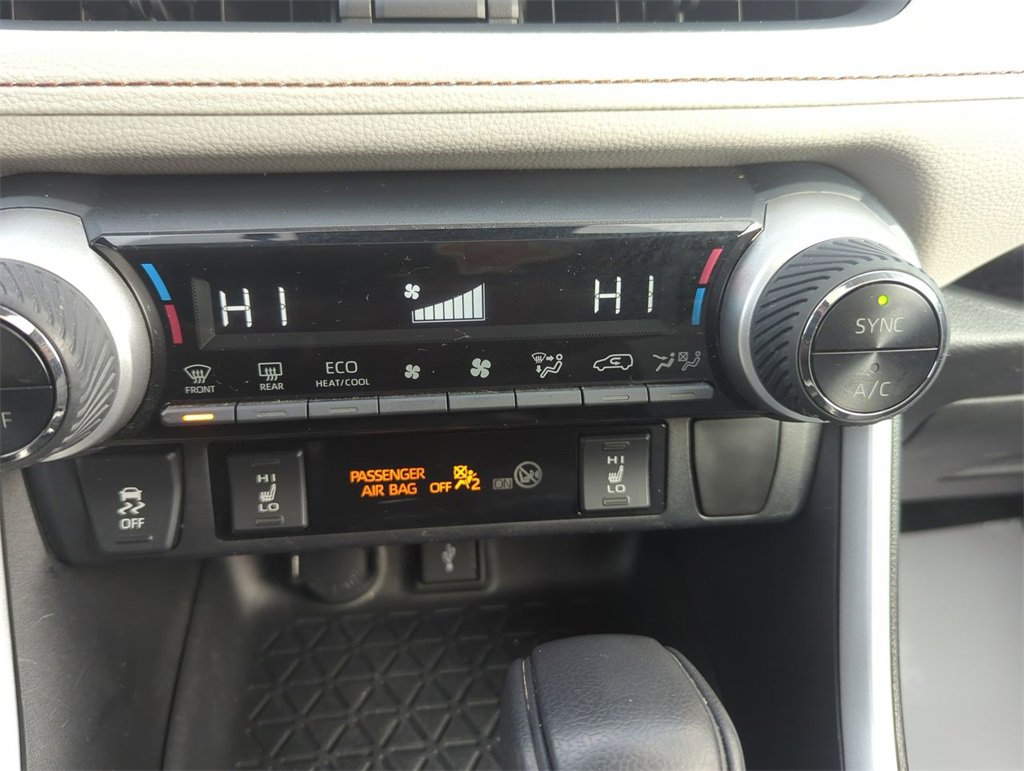 Used 2020 Toyota RAV4 XLE image 25