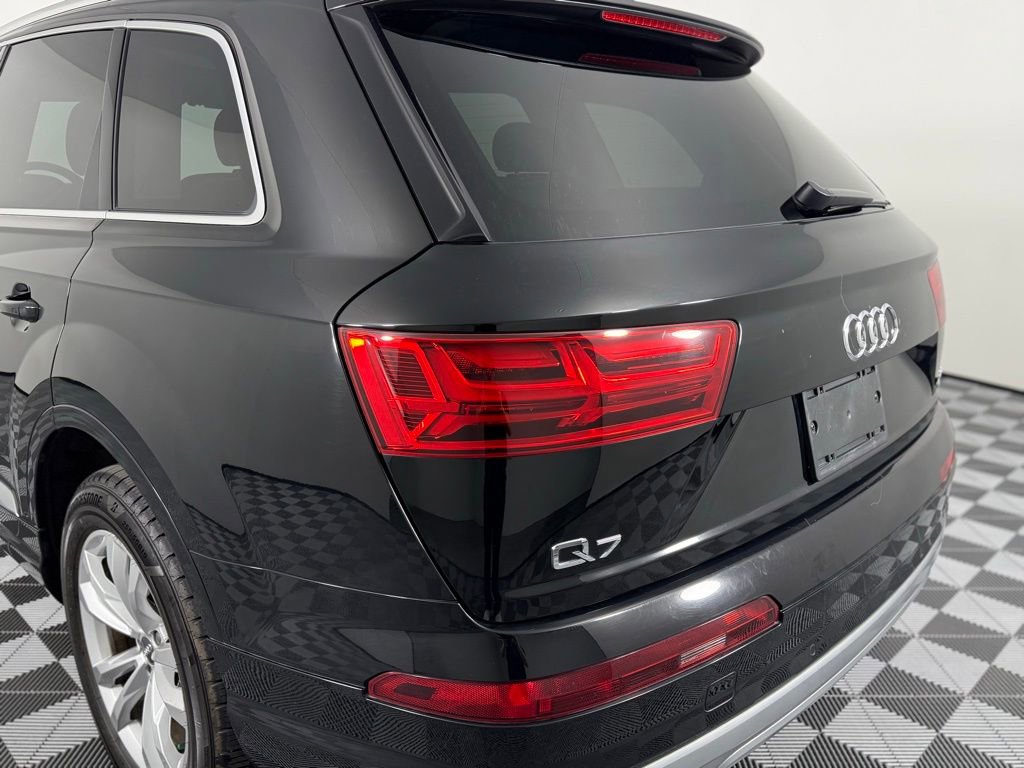Used 2017 Audi Q7 3.0T Premium Plus AWD/4WD image 12
