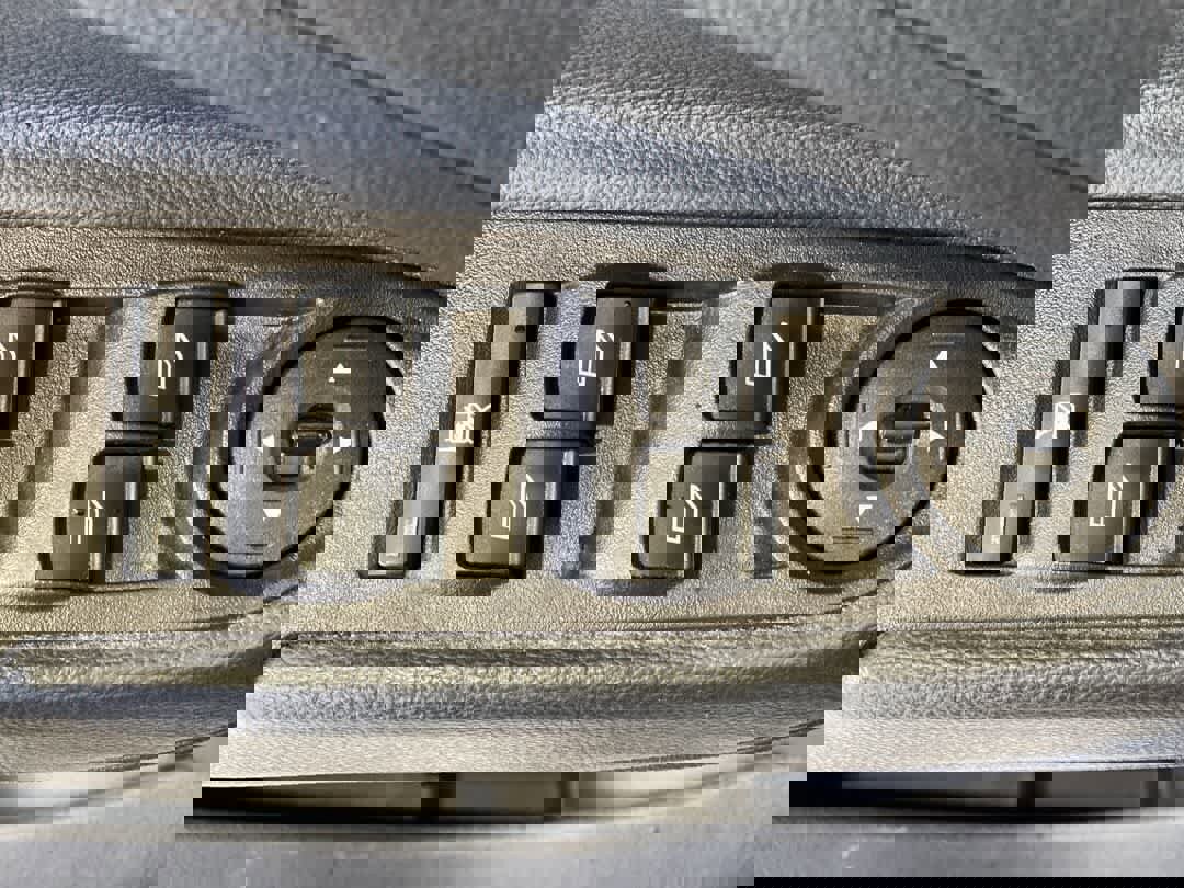 Used 2018 Ford Escape SEL w/ Ford Safe & Smart Package image 16