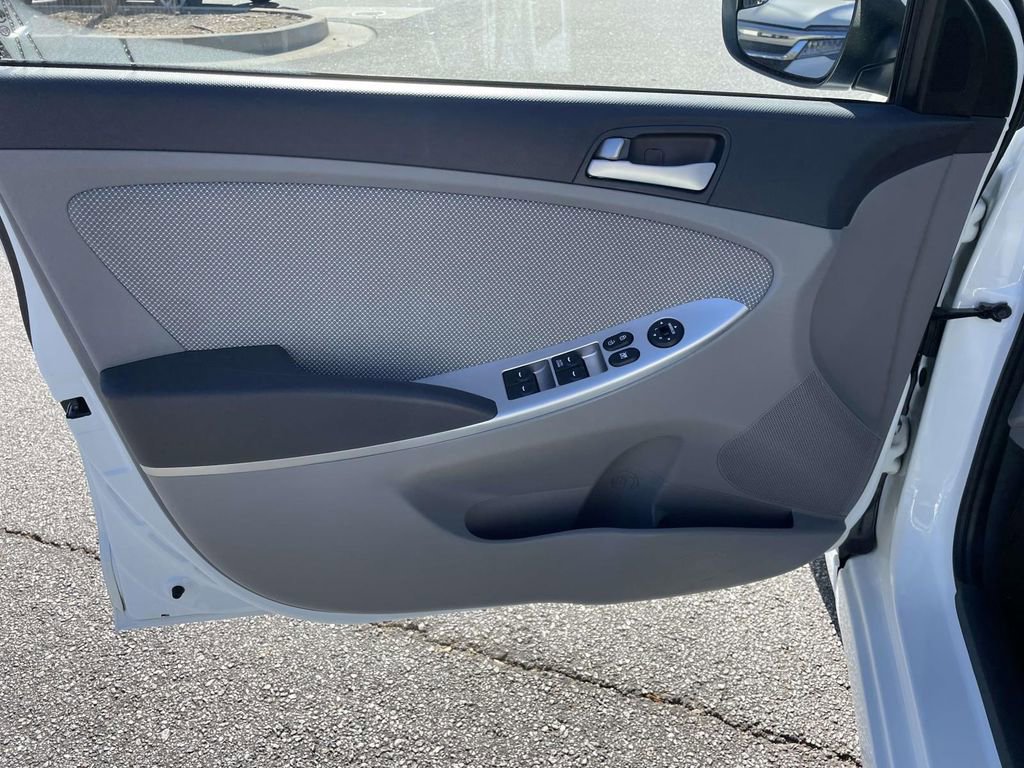 Used 2014 Hyundai Accent GS image 14