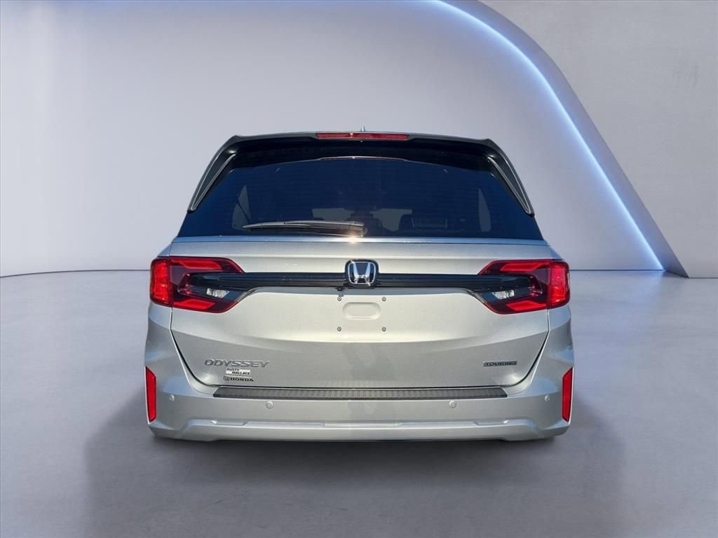 New 2026 Honda Odyssey Touring image 4