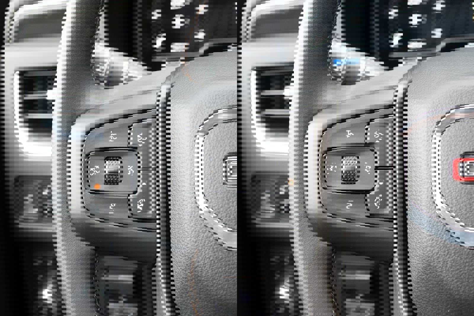 Used 2023 GMC Yukon AT4 w/ AT4 Premium Plus Package image 7