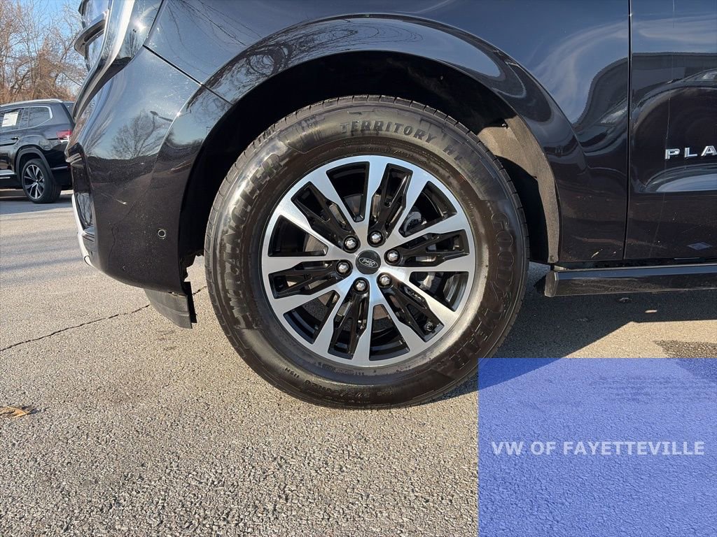 Used 2025 Ford Expedition Max Platinum image 32