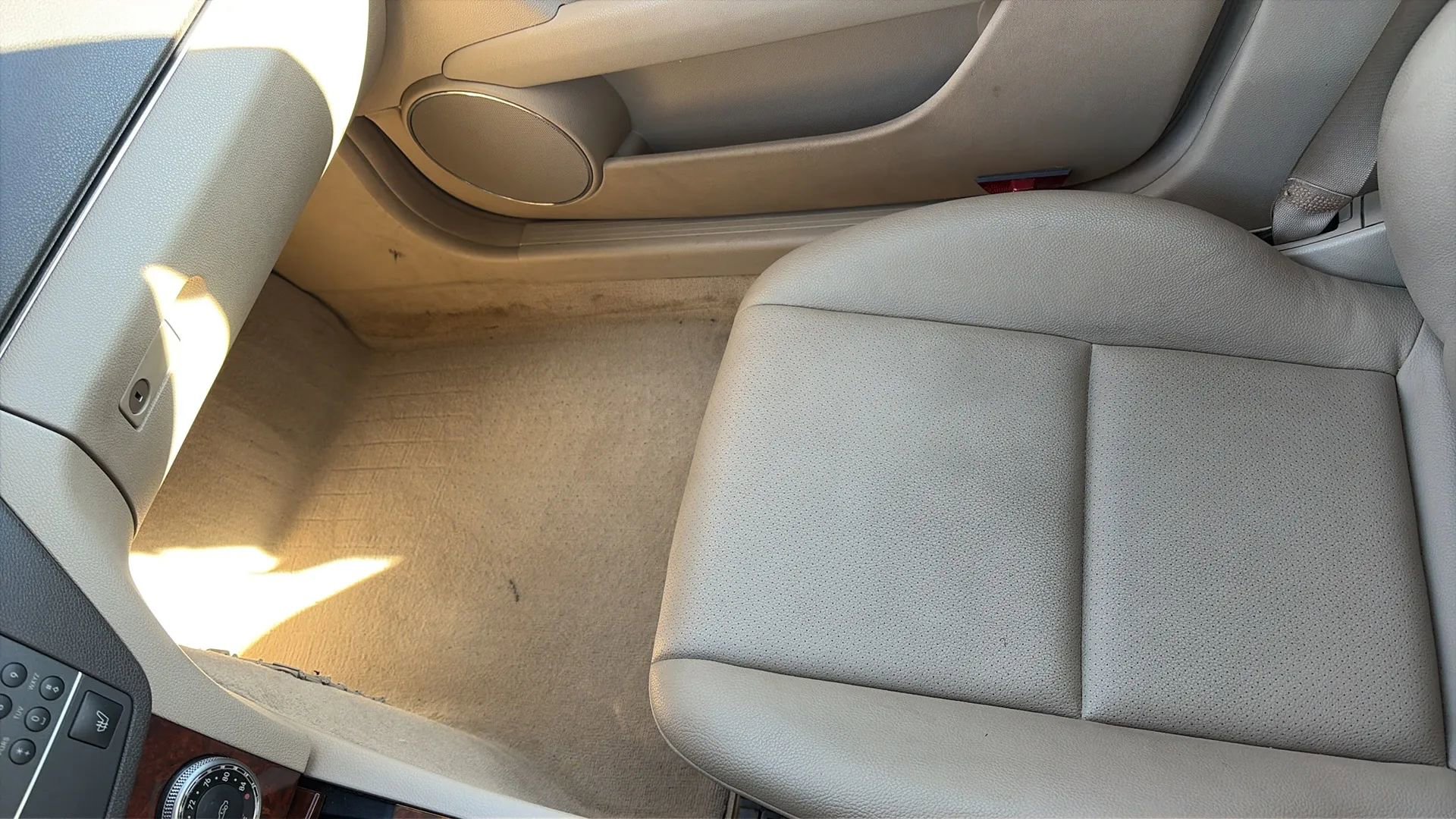 Used 2011 Mercedes-Benz C 300 4MATIC Sedan image 33