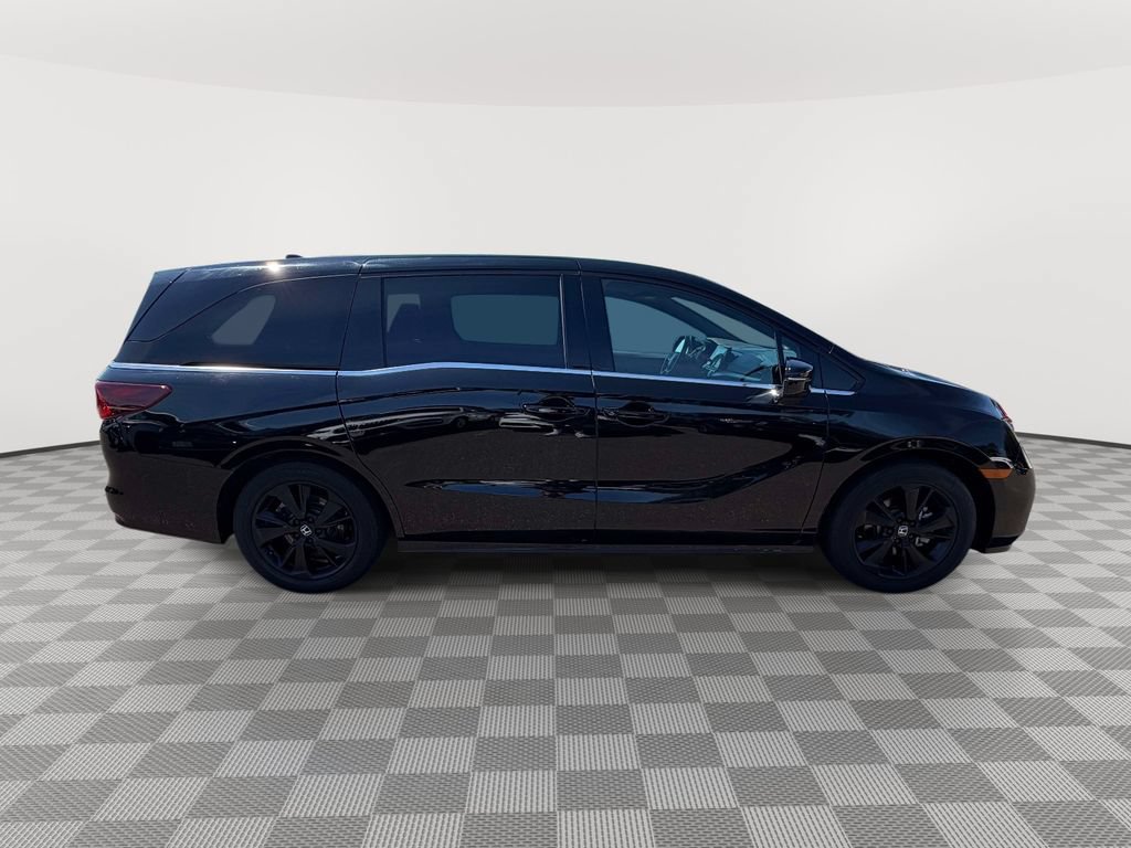 Used 2024 Honda Odyssey Sport image 2