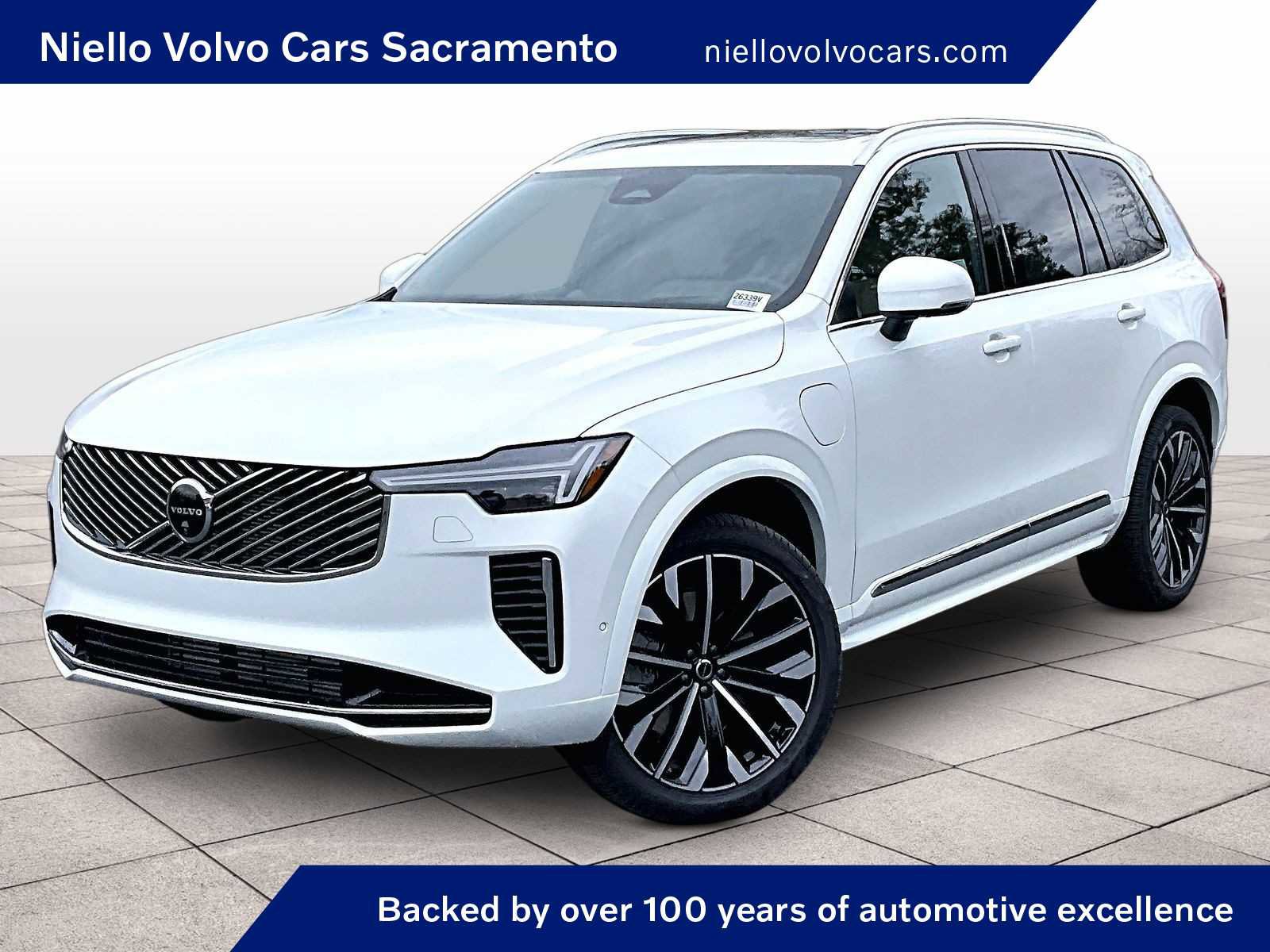 New 2026 Volvo XC90 T8 Ultra w/ Lounge Package