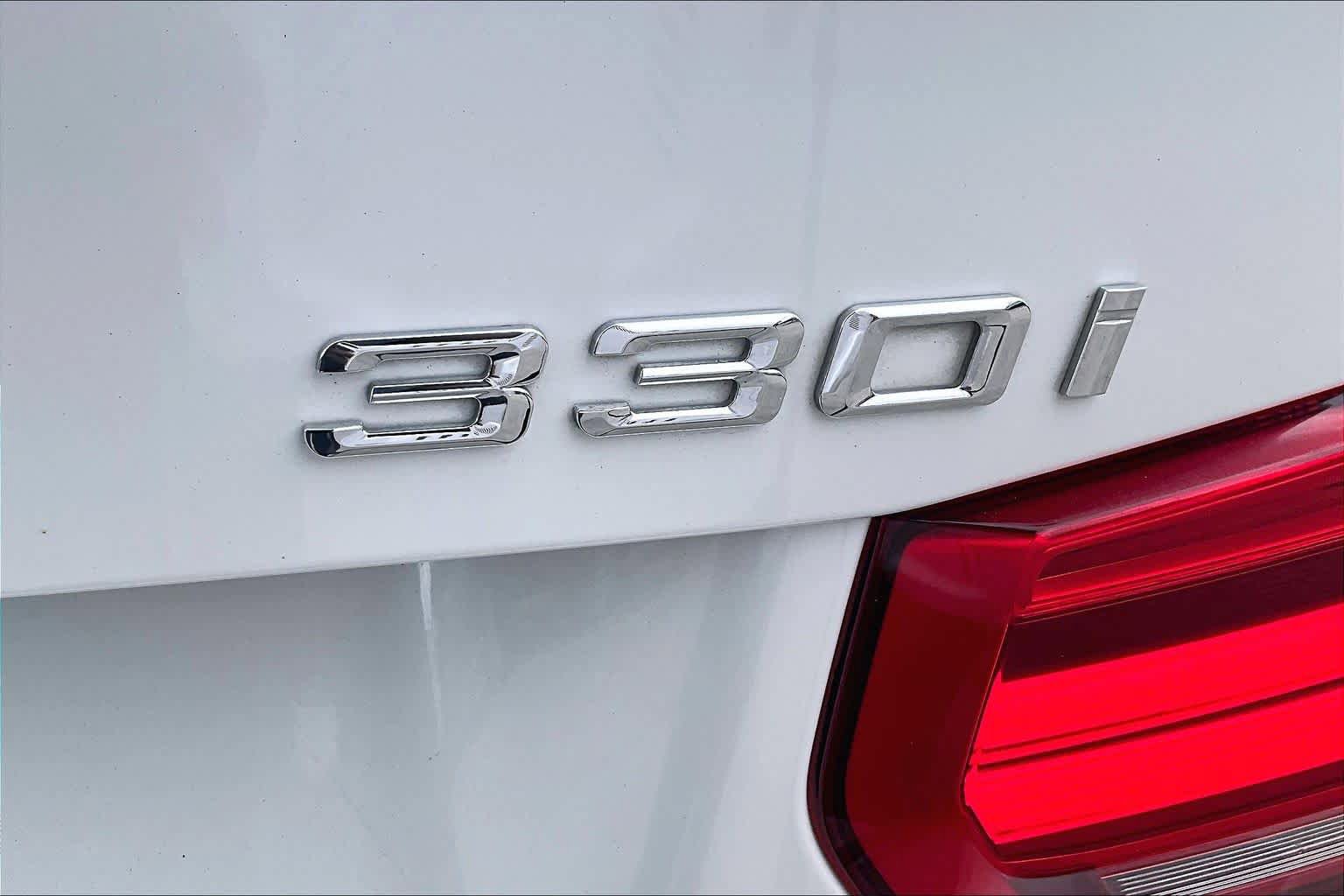 Used 2017 BMW 330i Sedan image 10