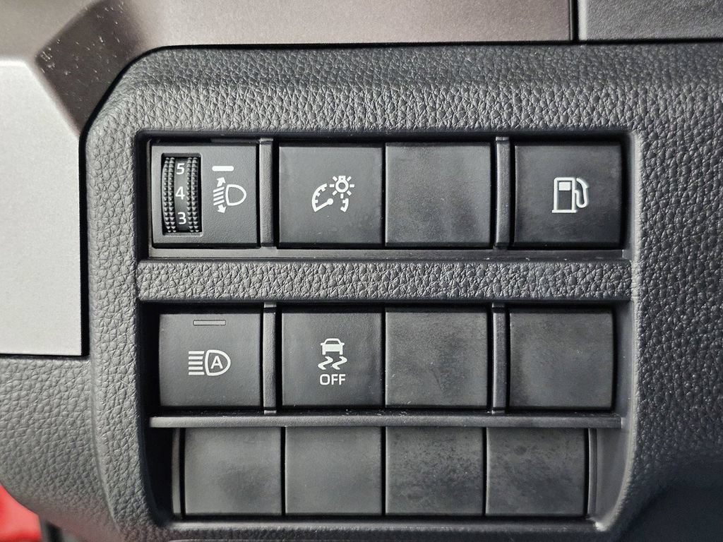 Used 2025 Toyota 4Runner SR5 AWD/4WD image 30