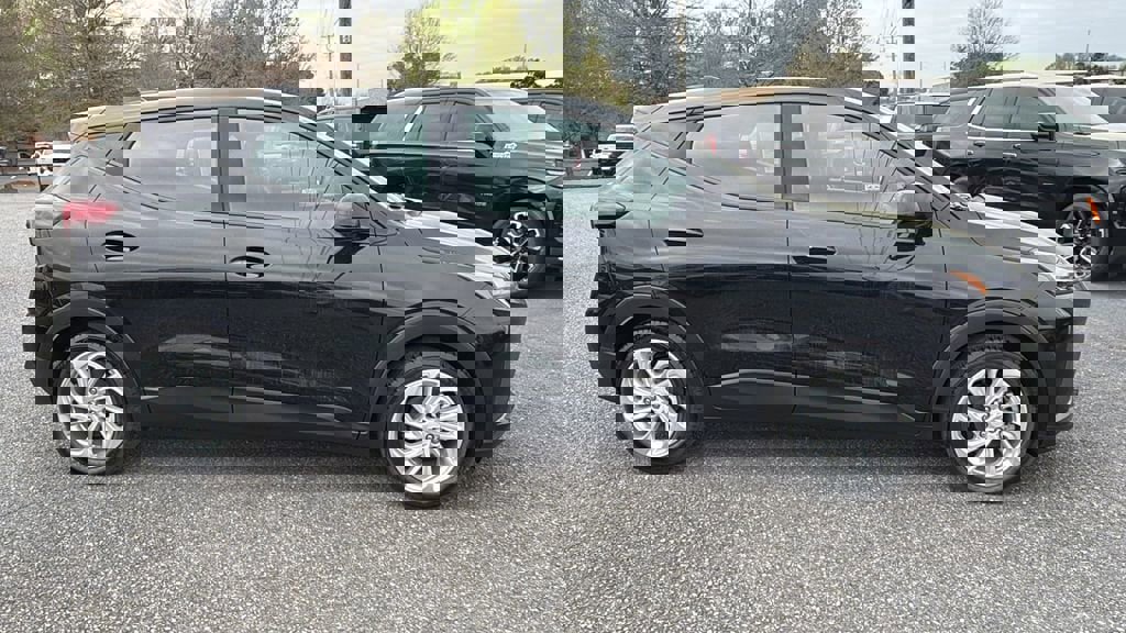 New 2027 Chevrolet Bolt LT image 4