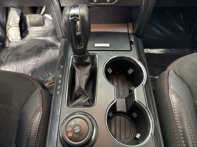 Used 2018 Ford Explorer XLT w/ Equipment Group 202A AWD/4WD image 17