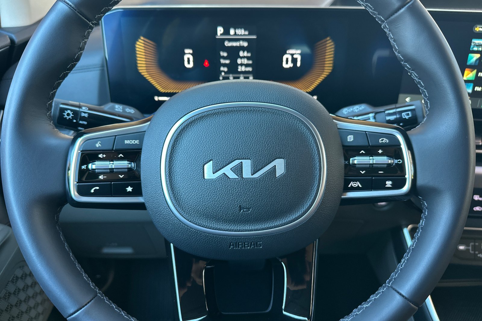 Used 2026 Kia Carnival FWD image 25