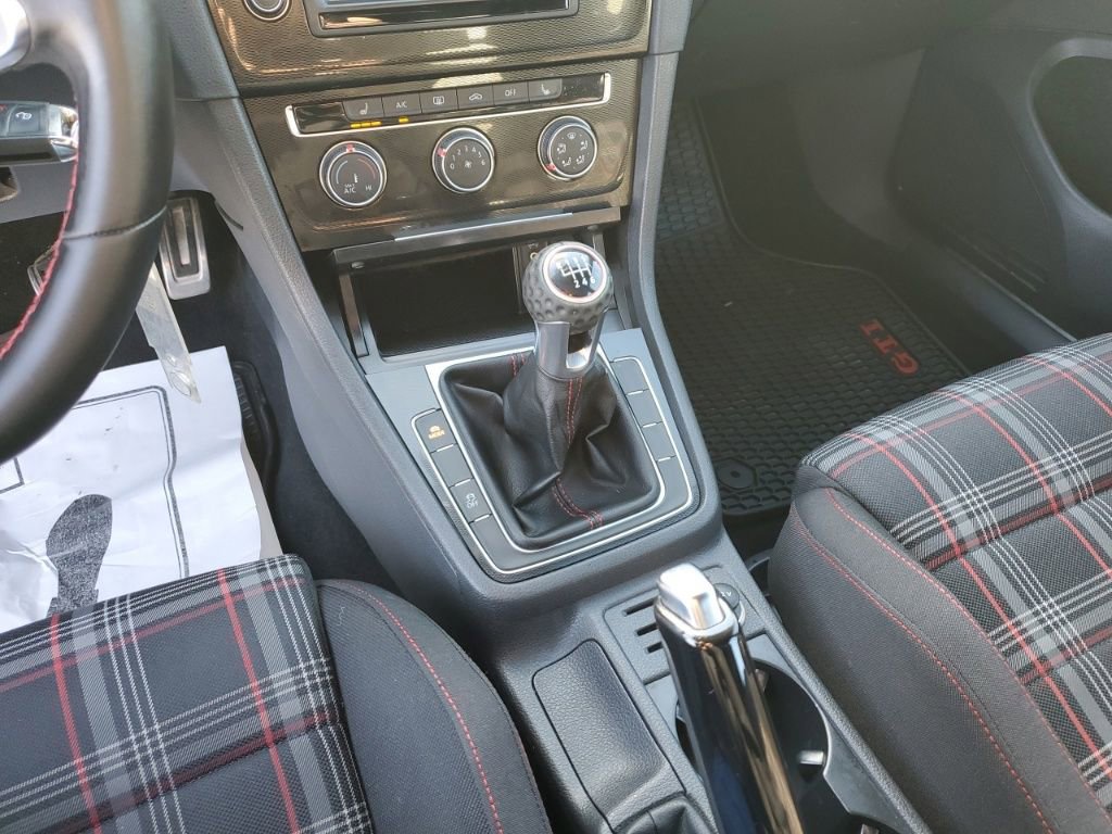 Used 2016 Volkswagen GTI S image 24