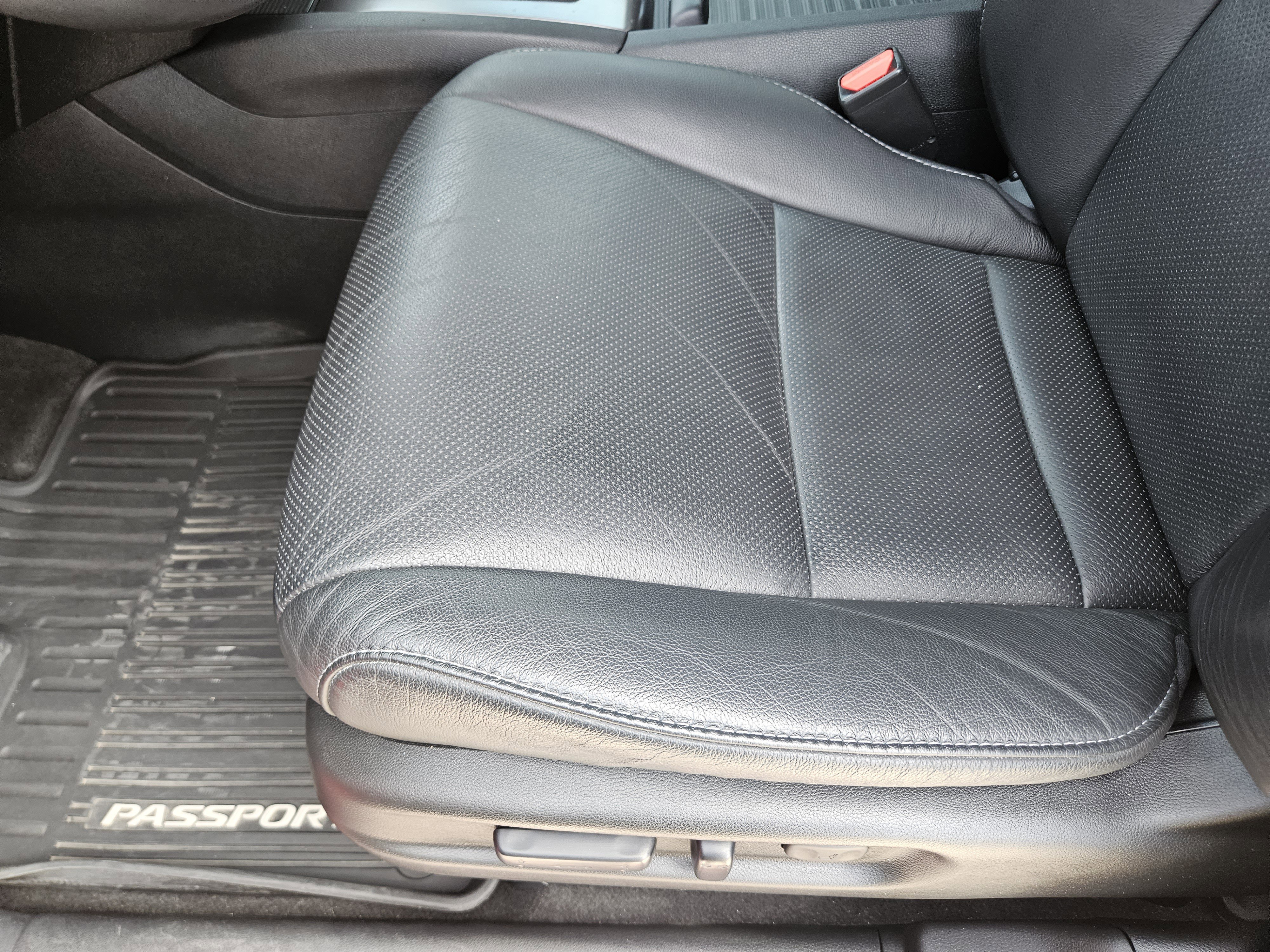 Used 2023 Honda Passport EX-L image 24