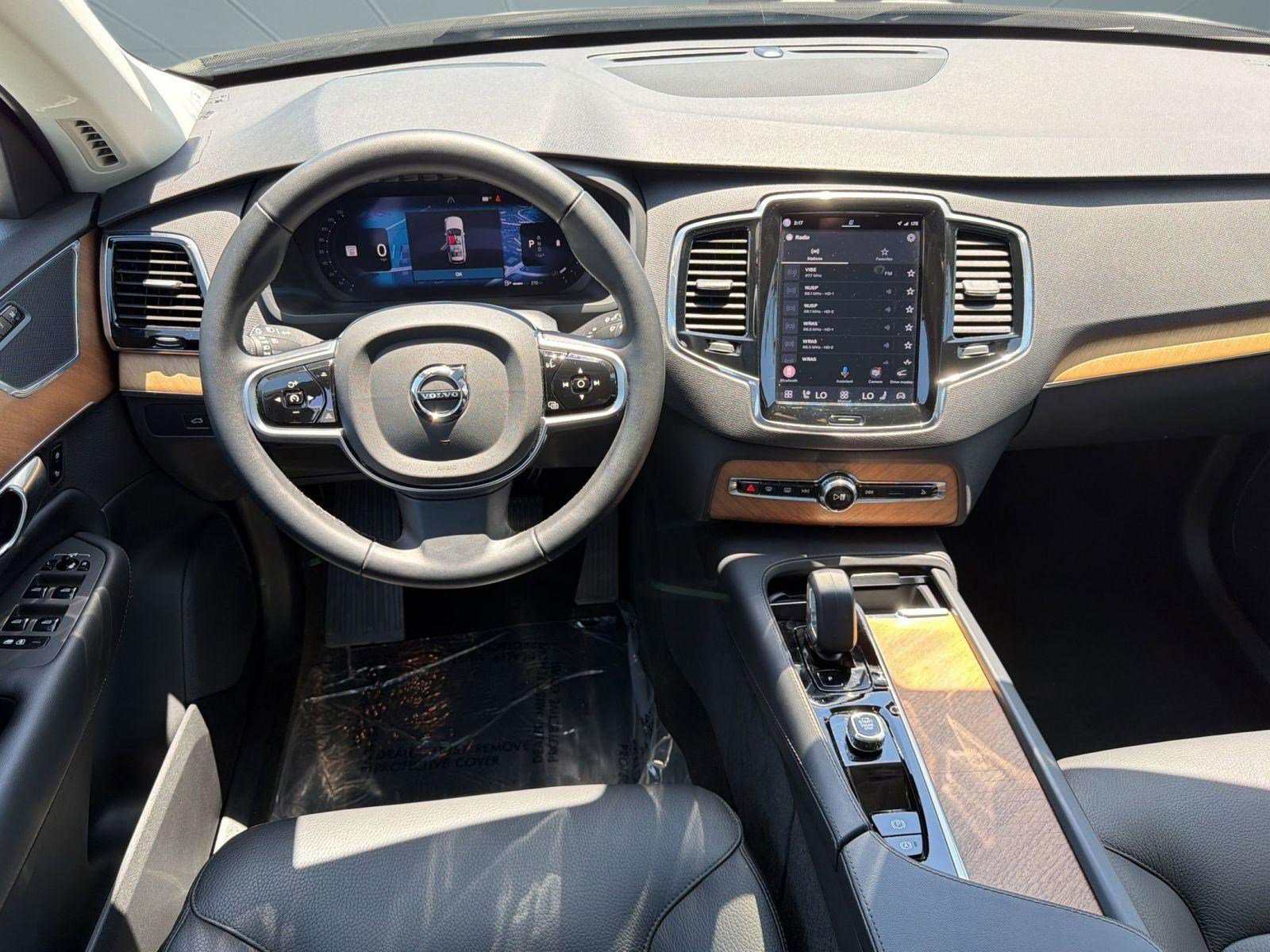 Certified 2025 Volvo XC90 B6 Plus AWD/4WD image 27